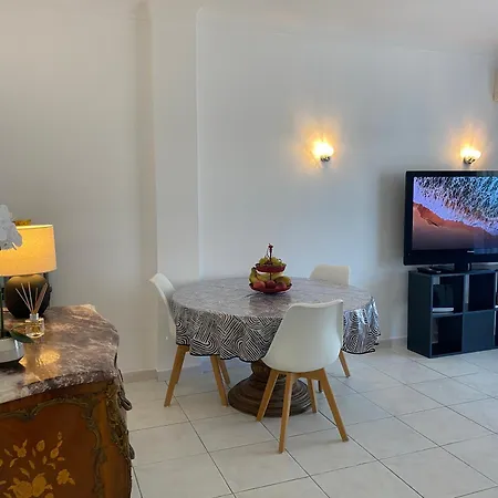 Charming In The Centre Of Cannes