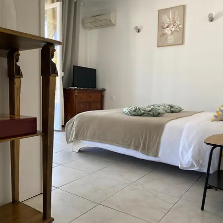 Charming In The Centre Of Apartment Cannes
