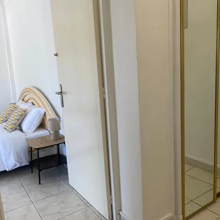 Charming In The Centre Of Apartment *