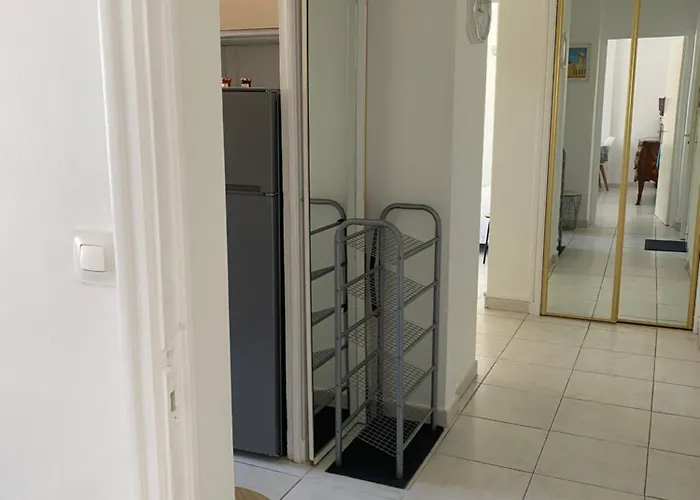 Apartman Charming In The Centre Of *