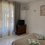 דירה Charming In The Centre Of