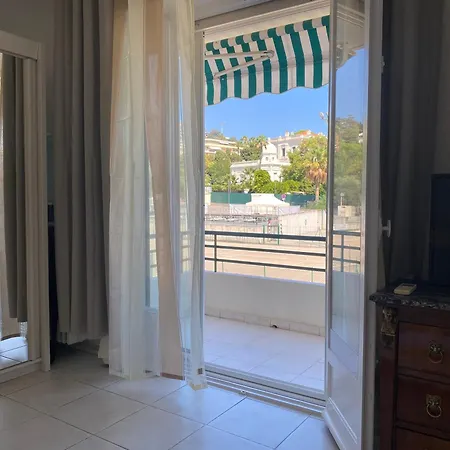 Apartment Charming In The Centre Of *