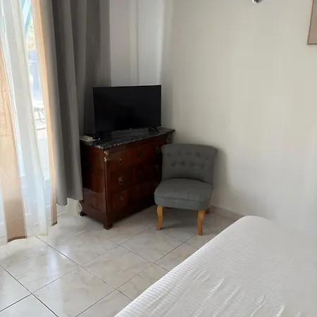 Charming In The Centre Of Apartment Cannes